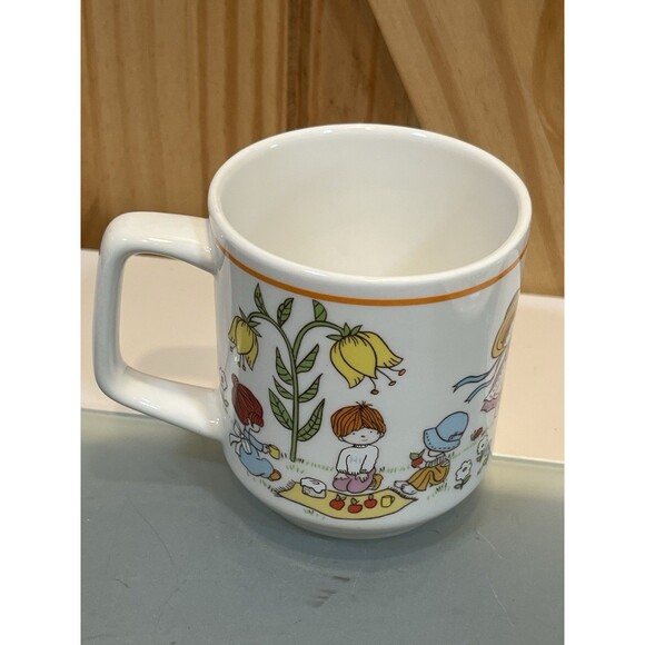 Lenox GENTLE FRIENDS 3 Piece Childs' Dinnerware Set Plate, Bowl & Cup - Picture 4 of 8